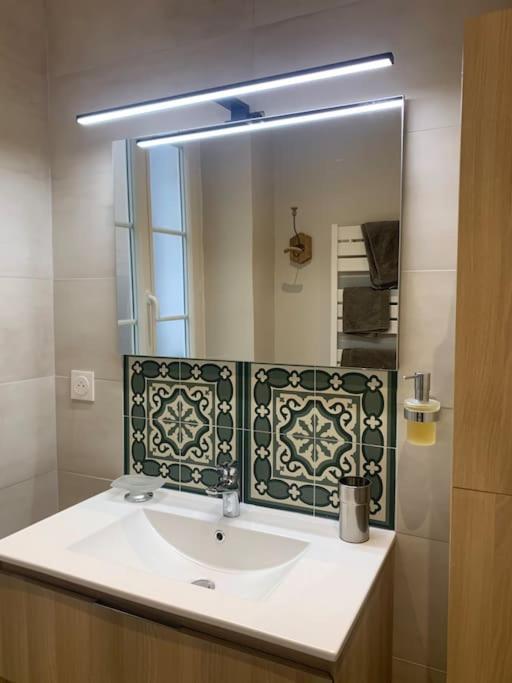 Appartement Cosy Joliette, Central, Climatise, 2 Chambres, Wifi, Garage Marseille